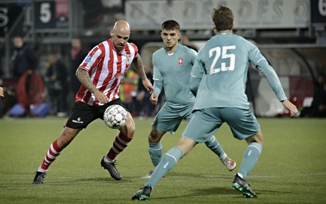 既让他获得 既让他获得